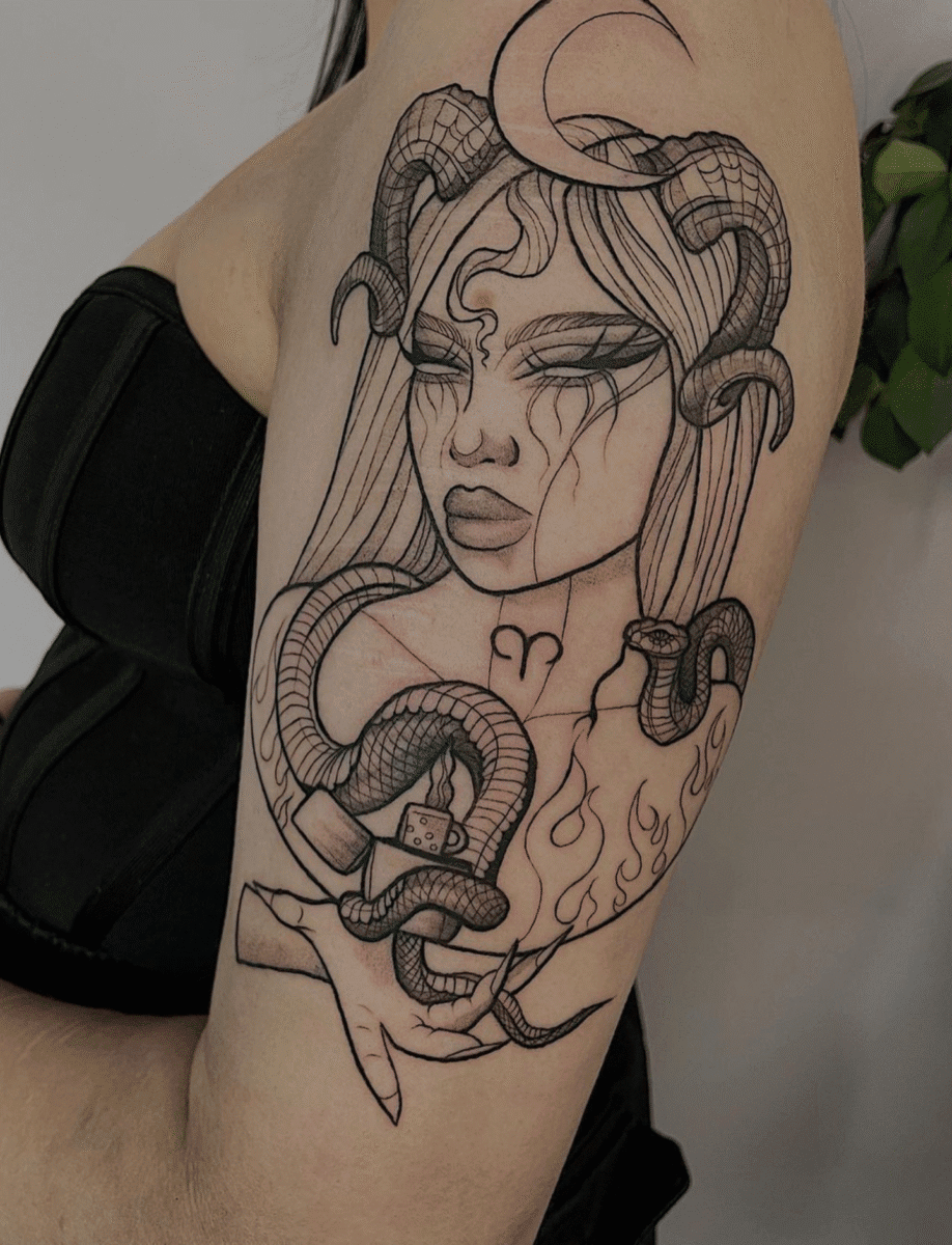 Tatuagens Femininas no Braço