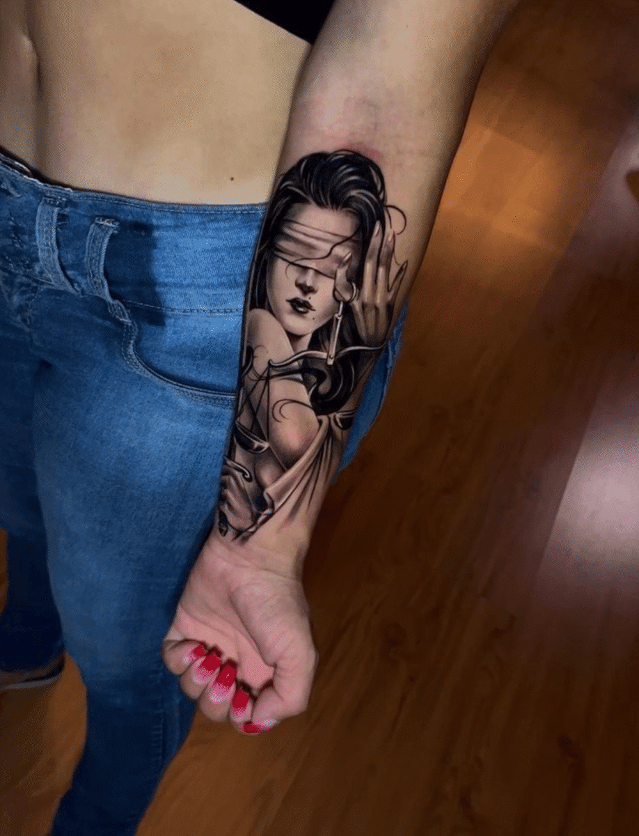 Tatuagens Femininas no Braço