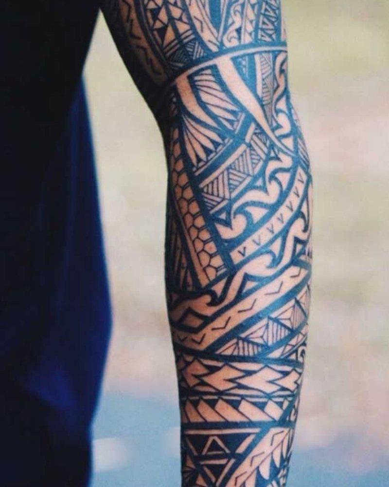 Tatuagem masculina no braço
