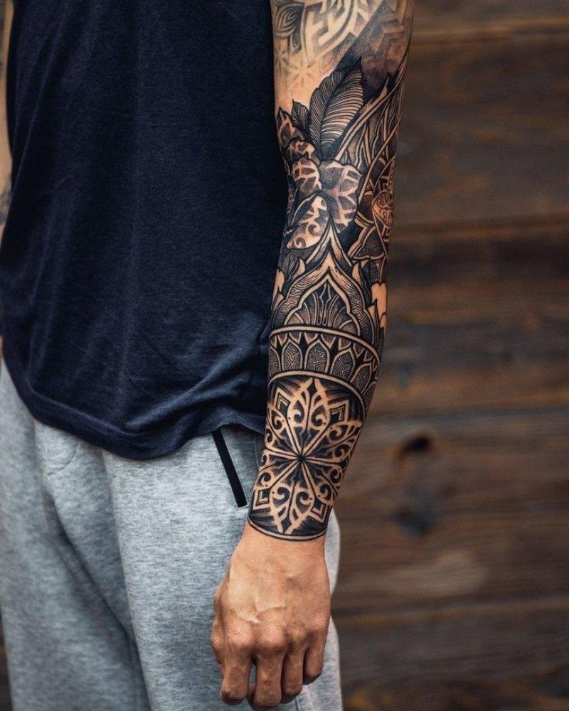 Tatuagem masculina no braço