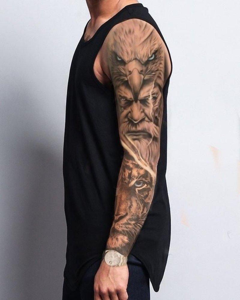 Tatuagem masculina no braço