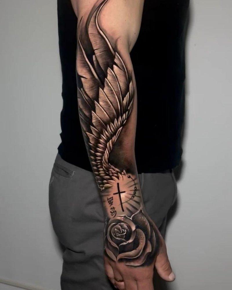 Tatuagem masculina no braço