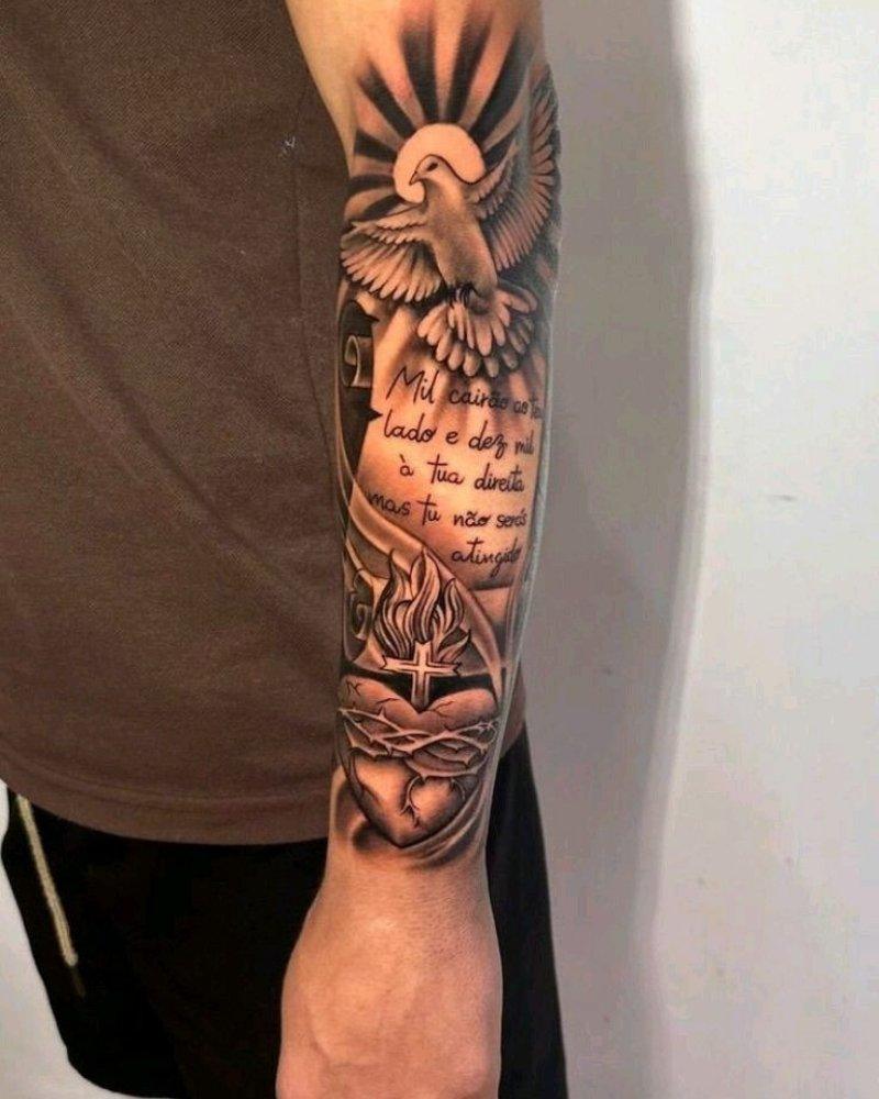 Tatuagem masculina no braço