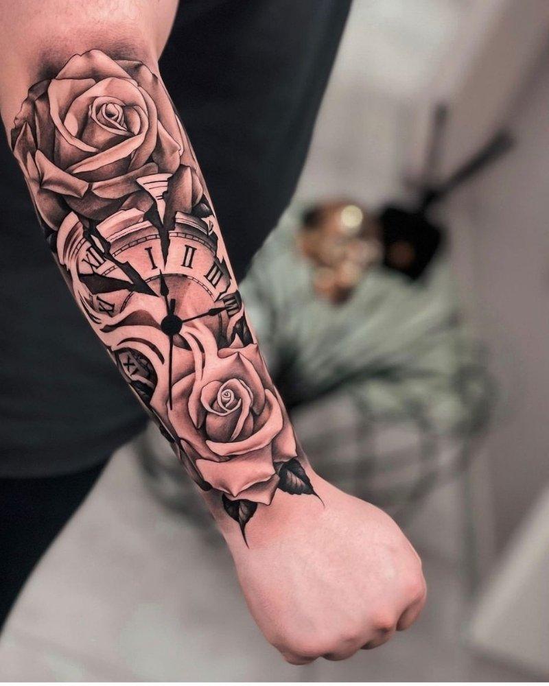 Tatuagem masculina no braço