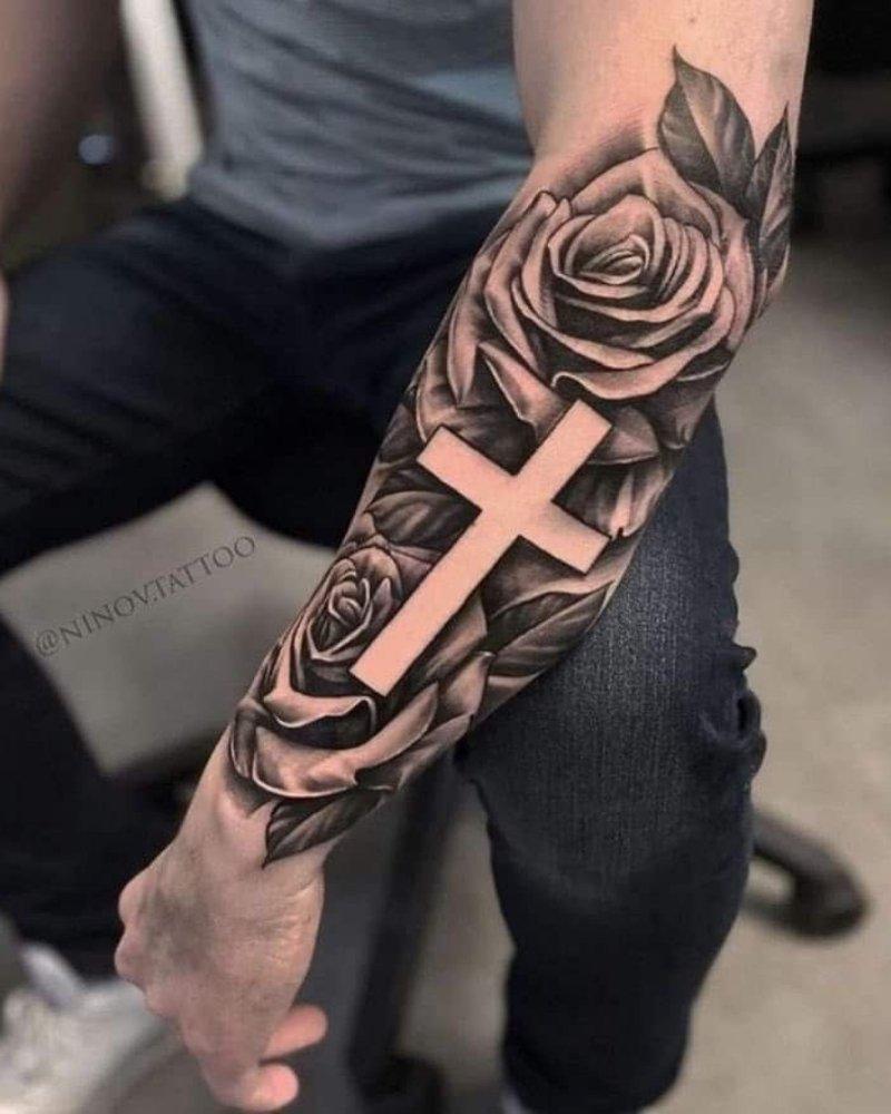 Tatuagem masculina no braço