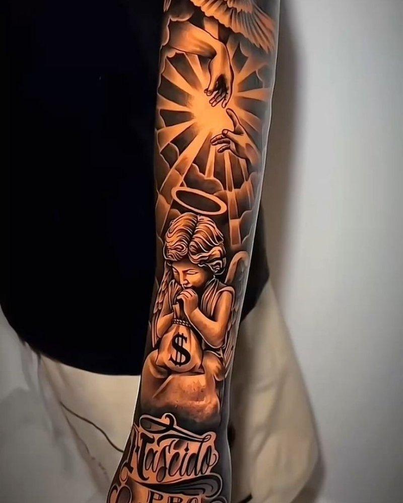 Tatuagem masculina no braço