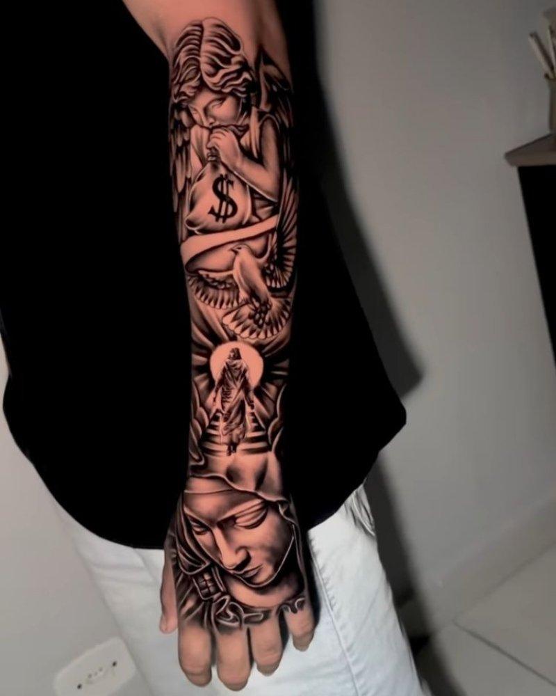 Tatuagem masculina no braço