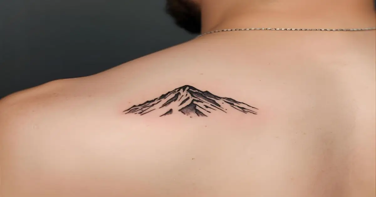 Tatuagens Masculinas Pequenas nas Costas